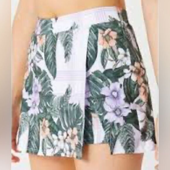 NWT EleVen Venus Williams White Tropical Uplift Skort Tennis Golf - Size Medium - Picture 4 of 8